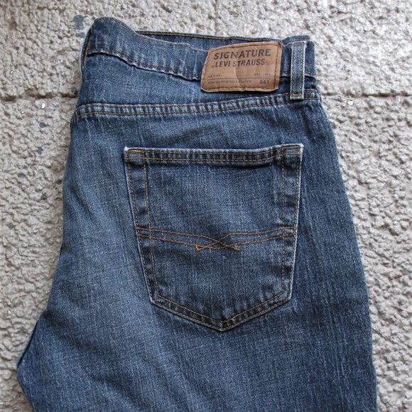 Men’s Levi's Signature S61 Relaxed Cutoff Blue Jeans Shorts - Picture 5 of 6